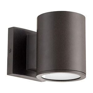 Lees Court - 6W 1 LED Outdoor Wall Lantern in Contemporary style - 4.38 inches wide by 5.25 inches high - 1154178