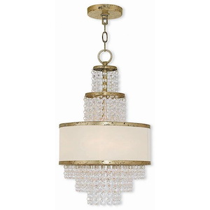 Traditional Three Light Chandelier - 1121582