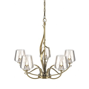 Hogarth Lea - 5 Light Chandelier In Traditional Style-24.6 Inches Tall and 26.7 Inches Wide - 1403683