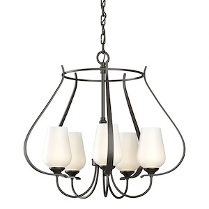 Hogarth Lea - 5 Light Chandelier In Traditional Style-19.9 Inches Tall and 22.2 Inches Wide - 1403721