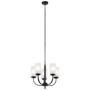 Kennewick - 5 Light Medium Chandelier In Traditional Style-17 Inches Tall and 18.5 Inches Wide - 1154033